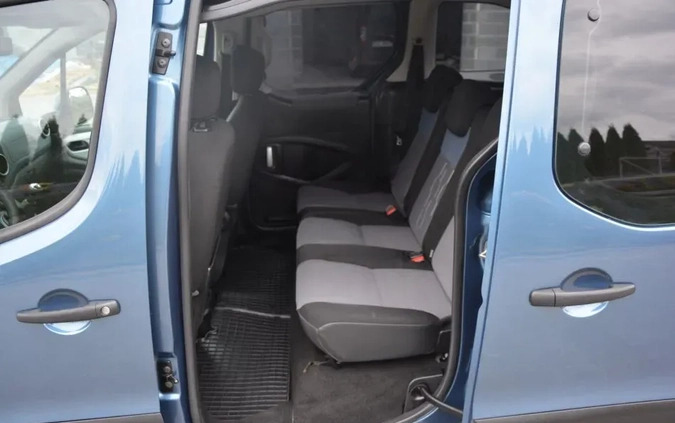Peugeot Partner cena 29900 przebieg: 214000, rok produkcji 2012 z Toruń małe 781